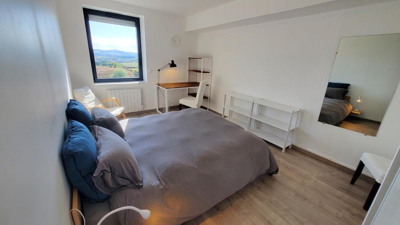 L'Ecrin De Saint Genest Lerpt - Belle Vue Et Calme Apartman Kültér fotó